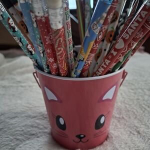 Brand New Festive Holiday Pencils in Pink Cat Holder